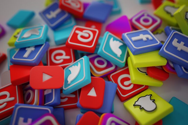 Redes Sociais